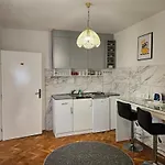 Apartment Nena 201 *