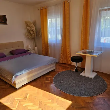 Nena 201 Apartment *